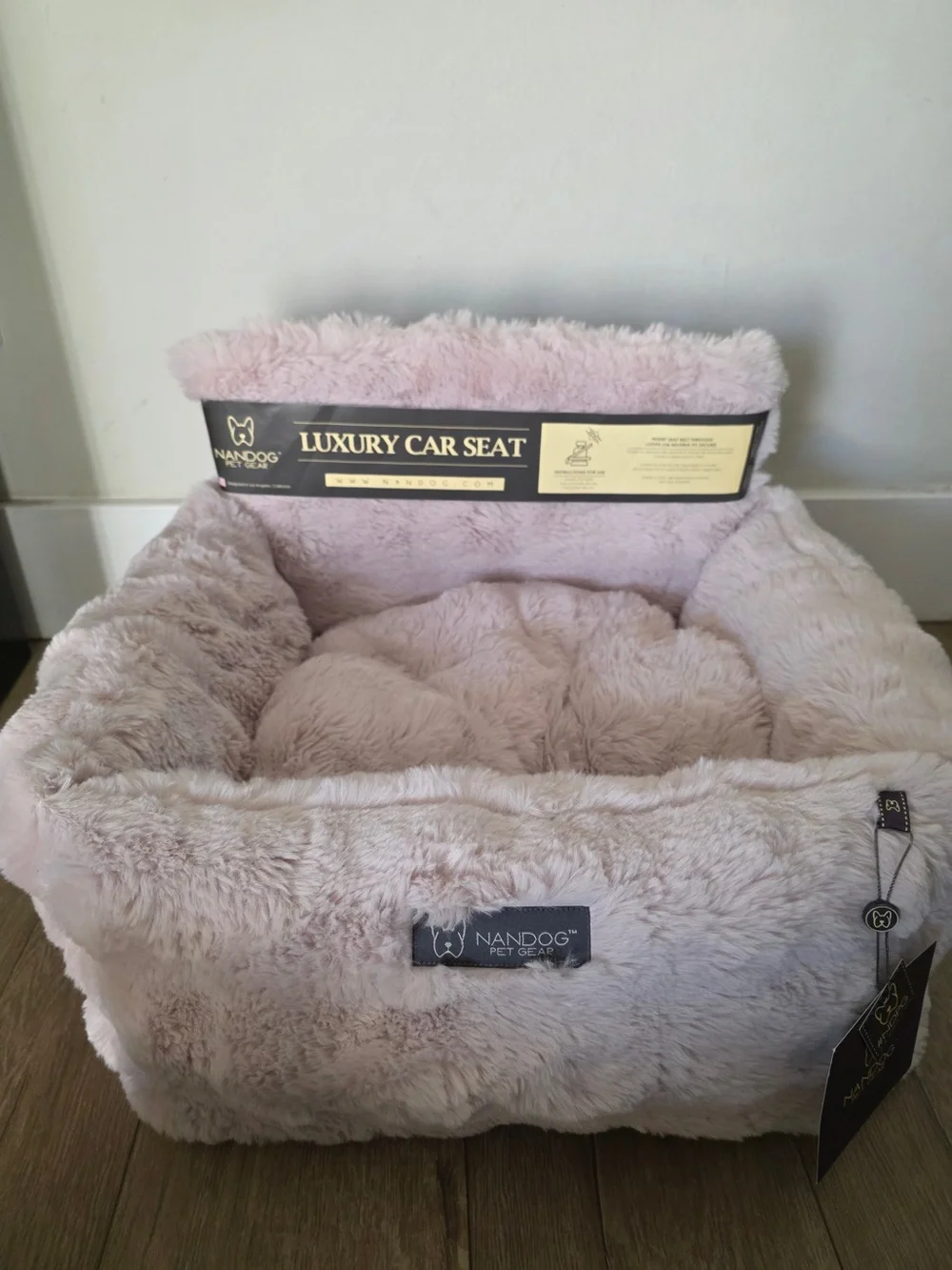 Nandog Pet Gear Small Cloud in Beige - Limited Edition, Dog Car Seat Bed, NWT